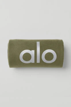 Grounded No-Slip Towel - Jungle 9 Grounded No-Slip Towel - Jungle -Alo Fashion Store A0029U 01664 b1 a4