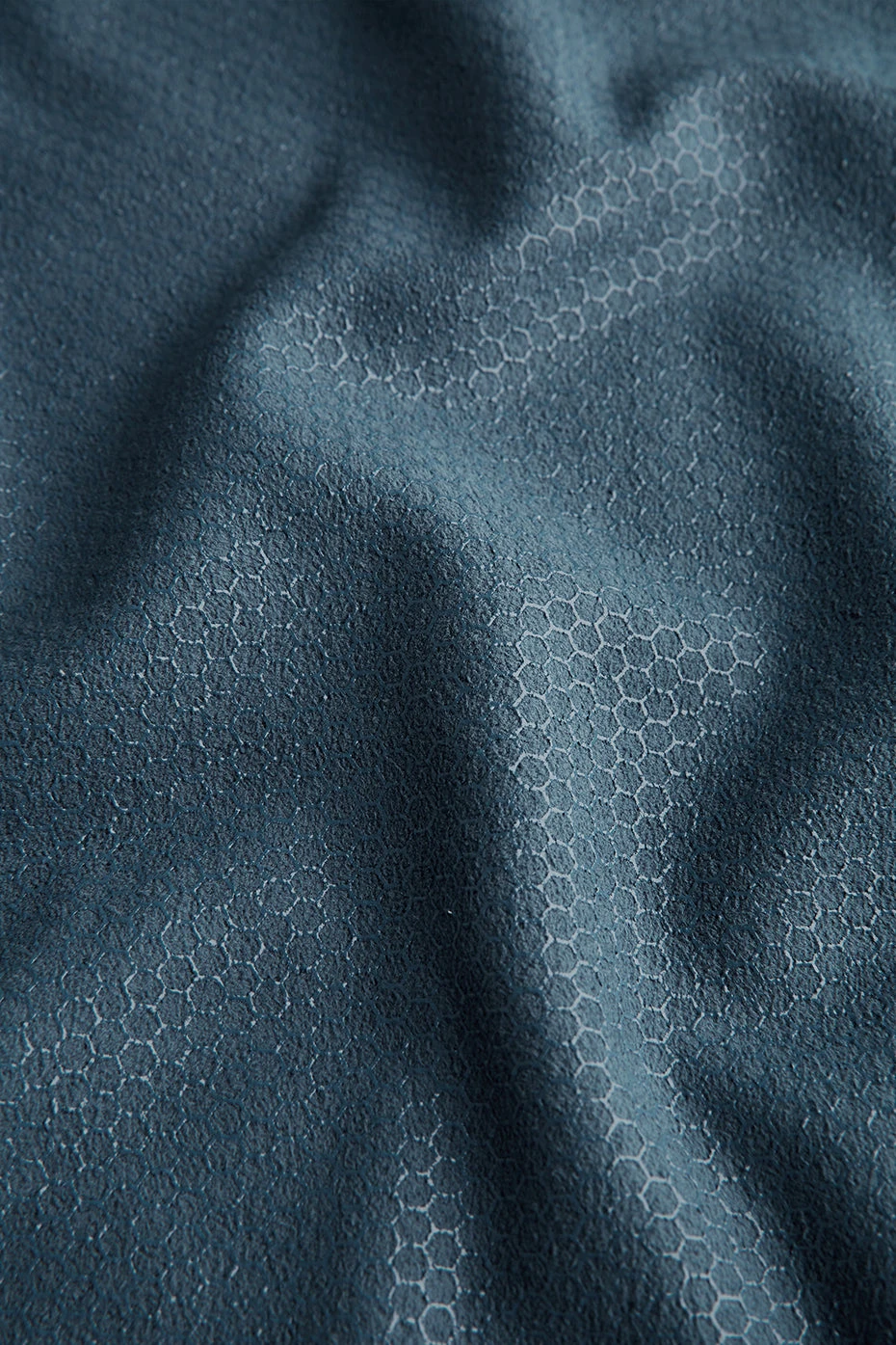 Grounded No-Slip Towel - Eclipse 5 Grounded No-Slip Towel - Eclipse - Image 3