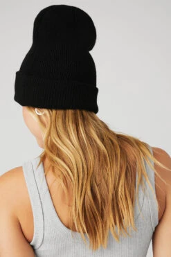 Everyday Beanie - Black 9 Everyday Beanie - Black -Alo Fashion Store A0242U 01 b1 a3 m75