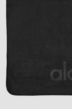 Performance No Sweat Hand Towel - Black 8 Performance No Sweat Hand Towel - Black -Alo Fashion Store A0247U 01 b1 a3