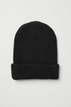 Everyday Beanie - Black 8 Everyday Beanie - Black -Alo Fashion Store A024U 01 b1 a3