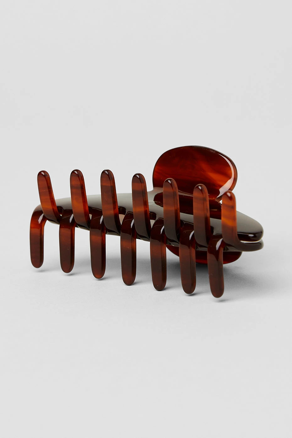 90's Claw Clip - Brown Tortoise 5 90's Claw Clip - Brown Tortoise - Image 3