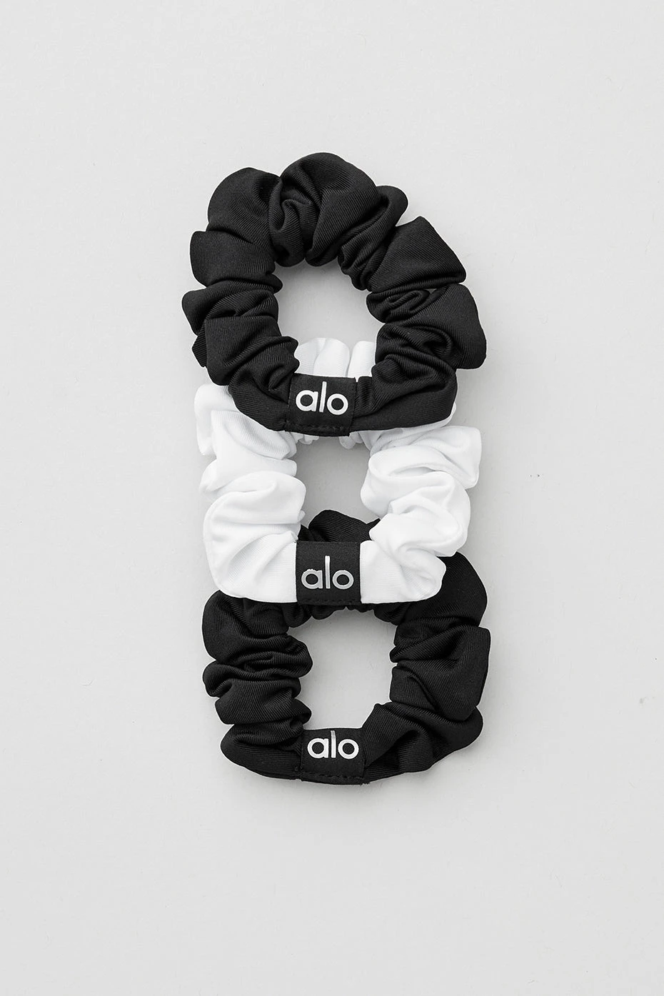 Fresh Mini Scrunchie (3-Pack) - Black/White 3 Fresh Mini Scrunchie (3-Pack) - Black/White