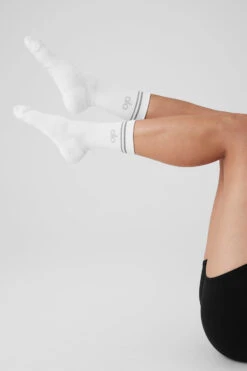 Unisex Half-Crew Performance Sock - White 9 Unisex Half-Crew Performance Sock - White -Alo Fashion Store A0295W 01 b1 a3 m18