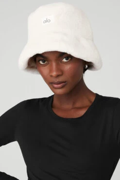 Faux Fur Bucket Hat - Ivory -Alo Fashion Store A0375U 03299 b1 s1 a1 1 m100