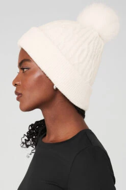 Cable Knit Beanie - Ivory -Alo Fashion Store A0405U 03299 b1 a2 m100