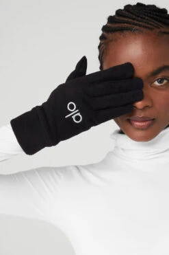 Performance Fleece Gloves - Black 8 Performance Fleece Gloves - Black -Alo Fashion Store A0434U 01 b1 s1 a2 1 m100