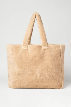 Foxy Sherpa Tote - Camel 11 Foxy Sherpa Tote - Camel -Alo Fashion Store A0466U 01660 b1 a2 1