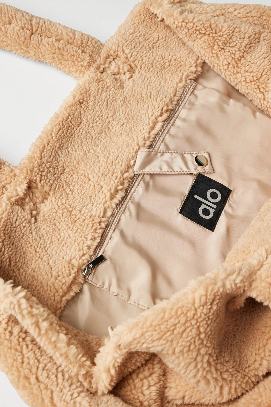 Foxy Sherpa Tote - Camel 8 Foxy Sherpa Tote - Camel - Image 6