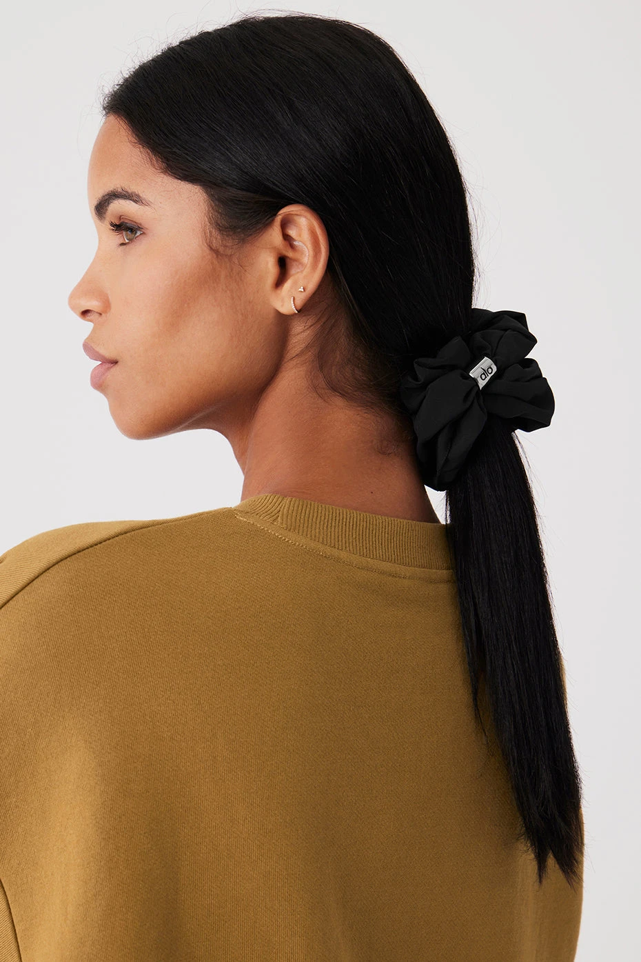 Bead It Oversized Scrunchie - Black 4 Bead It Oversized Scrunchie - Black - Image 2