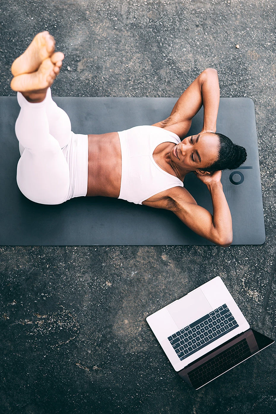 E-Gift Card: One-Year Membership To Alo Moves 5 E-Gift Card: One-Year Membership To Alo Moves - Image 3