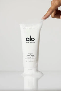 Mega-C Body Wash 9 Mega-C Body Wash -Alo Fashion Store B2007F 0001 b1 a3 b5a75809 6235 4a96 be96 aead09b9a817