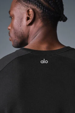 Triumph Raglan Tee - Black 11 Triumph Raglan Tee - Black -Alo Fashion Store M1133R 01 b1 s1 a5 1 m221