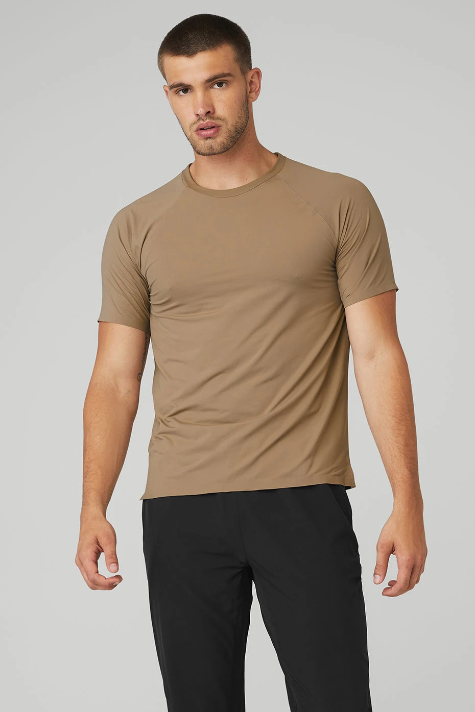 Idol Performance Tee - Gravel 3 Idol Performance Tee - Gravel