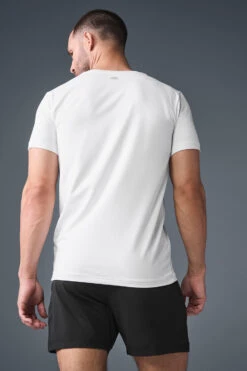 Conquer Reform Crewneck Short Sleeve - White 9 Conquer Reform Crewneck Short Sleeve - White -Alo Fashion Store M1205R 00 b1 s1 a2 1 m226