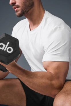 Conquer Reform Crewneck Short Sleeve - White 10 Conquer Reform Crewneck Short Sleeve - White -Alo Fashion Store M1205R 00 b1 s1 a4 1 m226