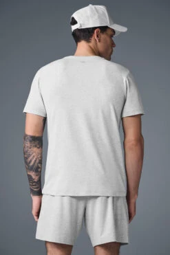 Conquer Reform Crewneck Short Sleeve - Athletic Heather Grey 8 Conquer Reform Crewneck Short Sleeve - Athletic Heather Grey -Alo Fashion Store M1205R 02910 b1 s1 a2 1 m214