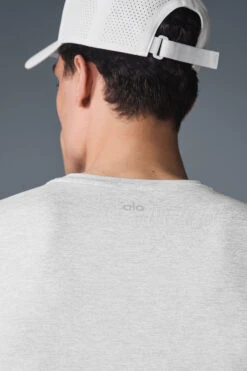 Conquer Reform Crewneck Short Sleeve - Athletic Heather Grey 9 Conquer Reform Crewneck Short Sleeve - Athletic Heather Grey -Alo Fashion Store M1205R 02910 b1 s1 a4 1 m214