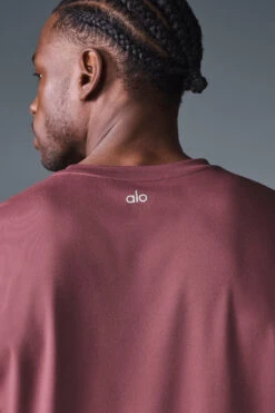 Conquer Reform Crewneck Short Sleeve - Burgundy Truffle 9 Conquer Reform Crewneck Short Sleeve - Burgundy Truffle -Alo Fashion Store M1205R 05815 b1 s1 a3 1 m221