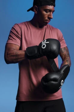 Conquer Reform Crewneck Short Sleeve - Burgundy Truffle 11 Conquer Reform Crewneck Short Sleeve - Burgundy Truffle -Alo Fashion Store M1205R 05815 b2 s1 a1 1 m208