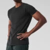 Alo Vapor Crewneck Short Sleeve - Black 2 Alo Vapor Crewneck Short Sleeve - Black -Alo Fashion Store M1228R 01 b1 s1 a3 1 m221