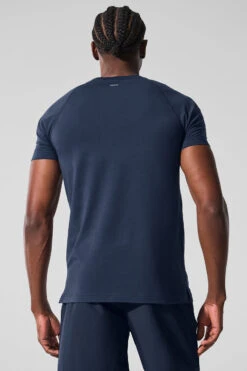 Alo Vapor Crewneck Short Sleeve - Navy 9 Alo Vapor Crewneck Short Sleeve - Navy -Alo Fashion Store M1228R 03842 b1 s1 a2 1 m221