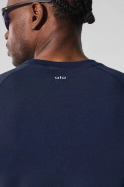 Alo Vapor Crewneck Short Sleeve - Navy 11 Alo Vapor Crewneck Short Sleeve - Navy -Alo Fashion Store M1228R 03842 b1 s1 a4 1 m221