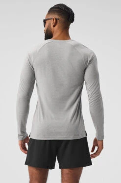 Triumph Long Sleeve Tee - Athletic Heather Grey -Alo Fashion Store M3079R 02910 b1 s1 a2 1 m93
