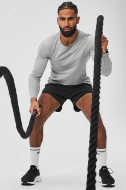 Triumph Long Sleeve Tee - Athletic Heather Grey -Alo Fashion Store M3079R 02910 b1 s1 a5 1 m93