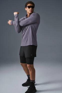 Core Hooded Runner - Italian Plum 11 Core Hooded Runner - Italian Plum -Alo Fashion Store M3156R 05603 b1 s1 a5 1 m198