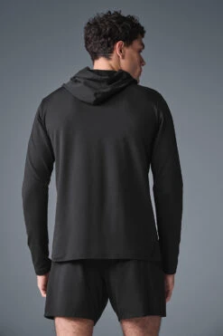 Conquer Reform Long Sleeve With Hood - Black -Alo Fashion Store M3199R 01 b1 s1 a2 1 m214