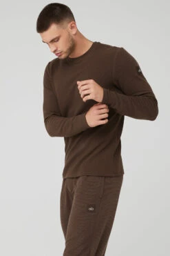 Micro Waffle Fast Break Long Sleeve Tee - Espresso -Alo Fashion Store M3200R 04064 b1 s3 a3 1 m108