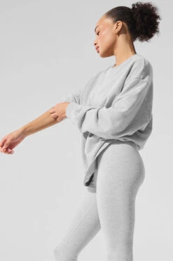 Chill Crew Neck Pullover - Athletic Heather Grey 9 Chill Crew Neck Pullover - Athletic Heather Grey -Alo Fashion Store M3207R 02910 b1 s1 a3 1 m206