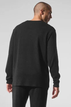 Elevate Waffle Long Sleeve Crew - Black -Alo Fashion Store M3265R 01 b1 s3 a3 m180