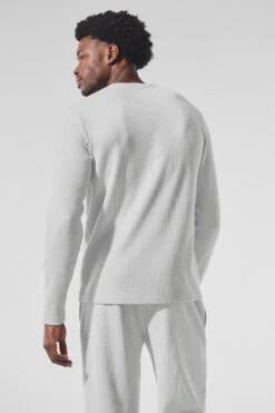 Elevate Waffle Long Sleeve Crew - Athletic Heather Grey -Alo Fashion Store M3265R 02910 b1 s3 a2 m225