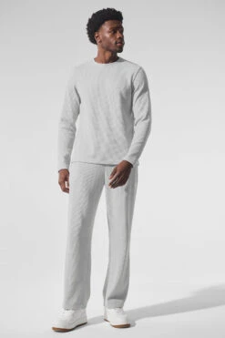 Elevate Waffle Long Sleeve Crew - Athletic Heather Grey -Alo Fashion Store M3265R 02910 b1 s3 a3 m225