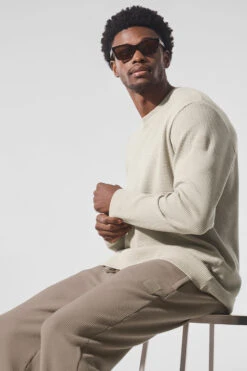 Elevate Waffle Long Sleeve Crew - Bone 9 Elevate Waffle Long Sleeve Crew - Bone -Alo Fashion Store M3265R 03040 b1 s1 a4 1 m221