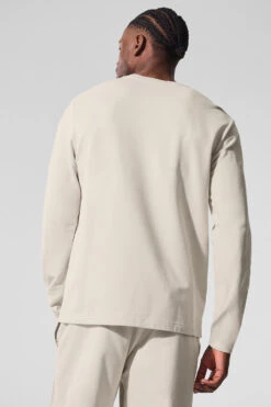 Double Take Long Sleeve Crew - Bone -Alo Fashion Store M3299R 03040 b1 s1 a2 1 m221