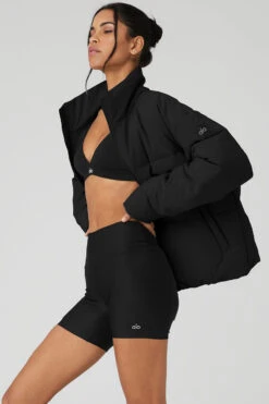 Stretch Woven Street Puffer - Black 8 Stretch Woven Street Puffer - Black -Alo Fashion Store M4134R 01 b1 s1 a3 1 m18