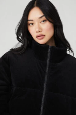 Corduroy Stage Puffer - Black -Alo Fashion Store M4139R 01 b1 s1 a4 1 m54