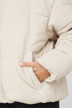 Corduroy Stage Puffer - Bone -Alo Fashion Store M4139R 03040 b1 s1 a4 2 m54