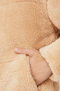 Sherpa Stage Puffer - Camel 11 Sherpa Stage Puffer - Camel -Alo Fashion Store M4140R 01660 b1 s3 a5 1 m108 391dbb48 88d8 4f85 9c68 16df4d61dcc5