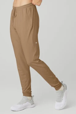 Conquer Revitalize Pant - Gravel 9 Conquer Revitalize Pant - Gravel -Alo Fashion Store M5070R 01347 b1 s3 a2 1 m108