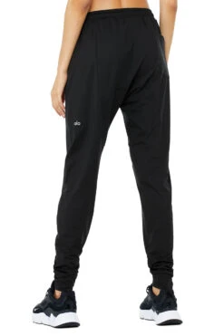 Conquer Revitalize Pant - Black -Alo Fashion Store M5070R 01 b1 s1 a3 1 m78