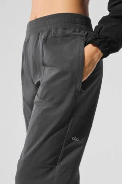 Co-Op Pant - Anthracite -Alo Fashion Store M5084R 02125 b1 s1 a4 1 m206