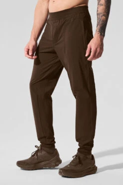 Co-Op Pant - Espresso 8 Co-Op Pant - Espresso -Alo Fashion Store M5084R 04064 b1 s3 a3 1 m214