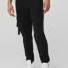 Streetside Sweatpant - Black -Alo Fashion Store M5111R 01 b1 s3 a1 1 m92