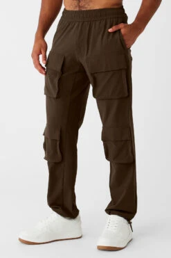 Cargo Venture Pant - Espresso 8 Cargo Venture Pant - Espresso -Alo Fashion Store M5120R 04064 b1 s3 a2 1 m93