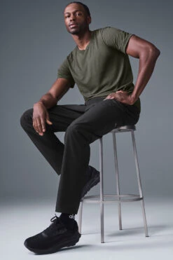 Repetition Pant - Black 11 Repetition Pant - Black -Alo Fashion Store M5126R 01 b1 s1 a5 1 m221