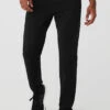 Conquer Pulse Pant - Black 1 Conquer Pulse Pant - Black -Alo Fashion Store M5137R 01 b1 s3 a1 1 m93